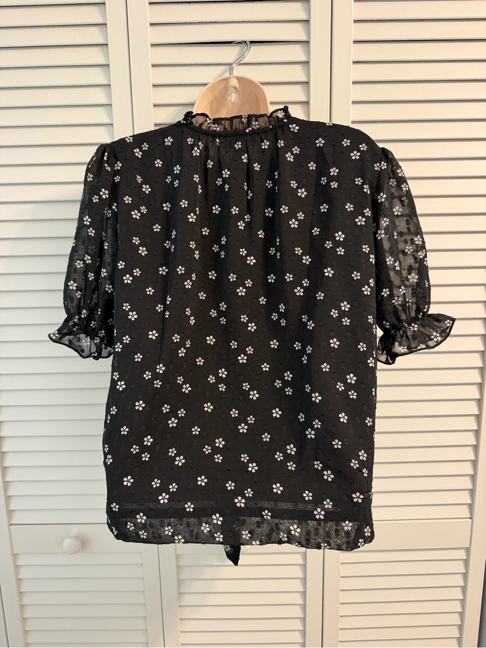 TAMARA H BLACK FLORAL BLOUSE TIE WAIST NWT SIZE MEDIUM - Picture 4 of 4